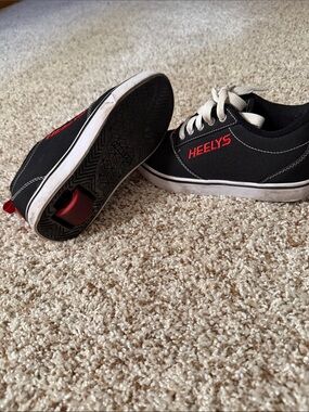 Boys Heelys